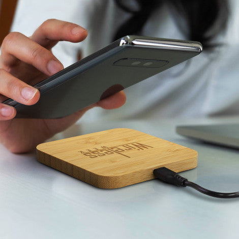 NATURA Bamboo Wireless Fast Charging Hub - Simply Merchandise