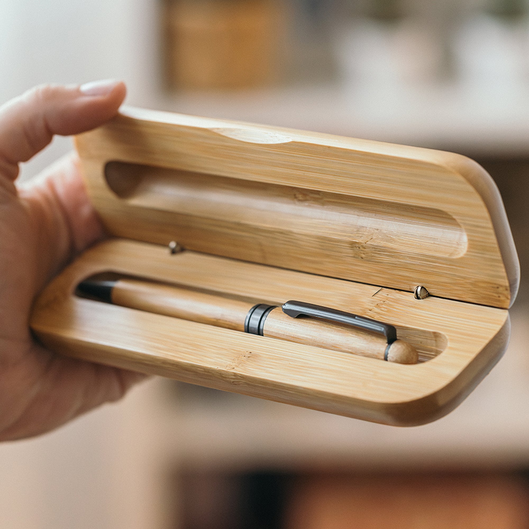 Bamboo Single Deluxe Presenter - Simply Merchandise